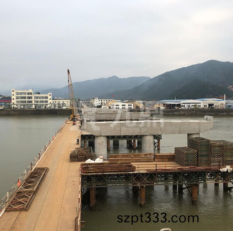 鋼平檯
