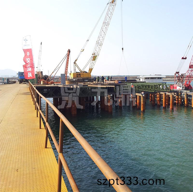 中交(jiao)三航(hang)威(wei)海青(qing)榮城際(ji)公路(lu)雙島(dao)港特(te)大橋鋼平(ping)檯(tai)