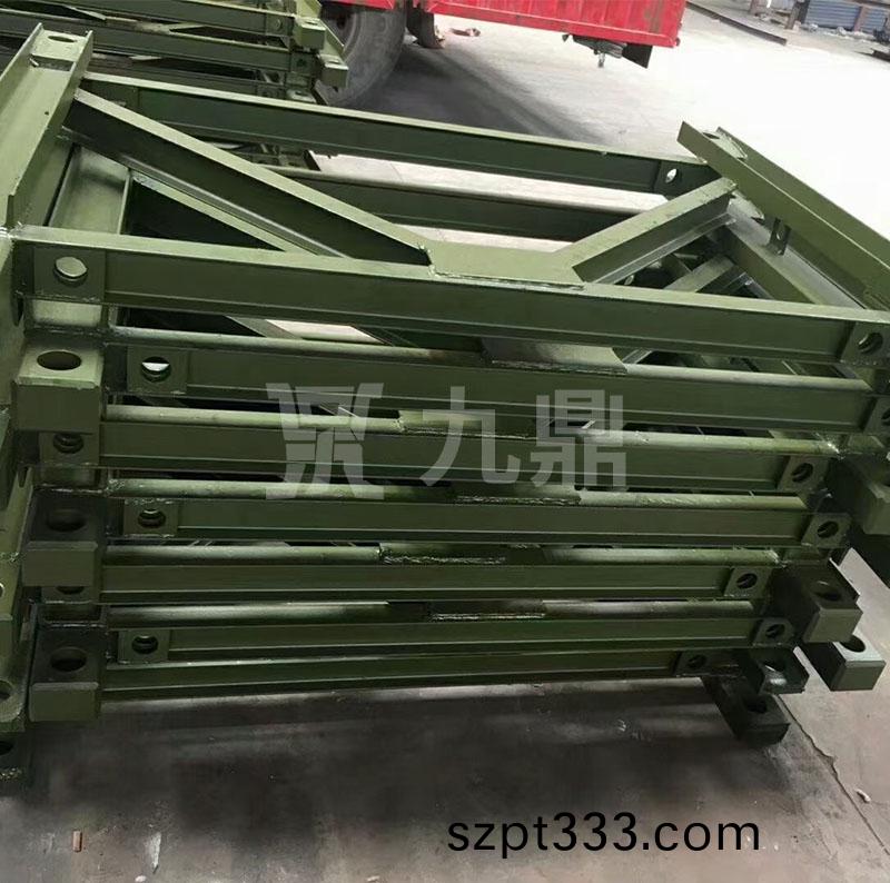 貝(bei)雷(lei)片(pian)在(zai)施工過程(cheng)中可(ke)以(yi)加固橋(qiao)體(ti)