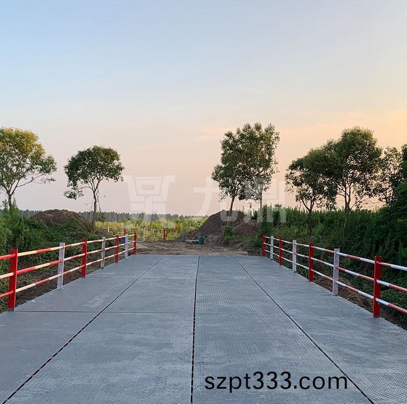 上(shang)承(cheng)式6米(mi)寬(kuan)鋼(gang)便橋(qiao)